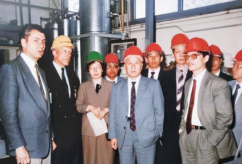 陈锦华:中石化原总经理,一手筹建中石化,后官至副国,享年87岁_中国人