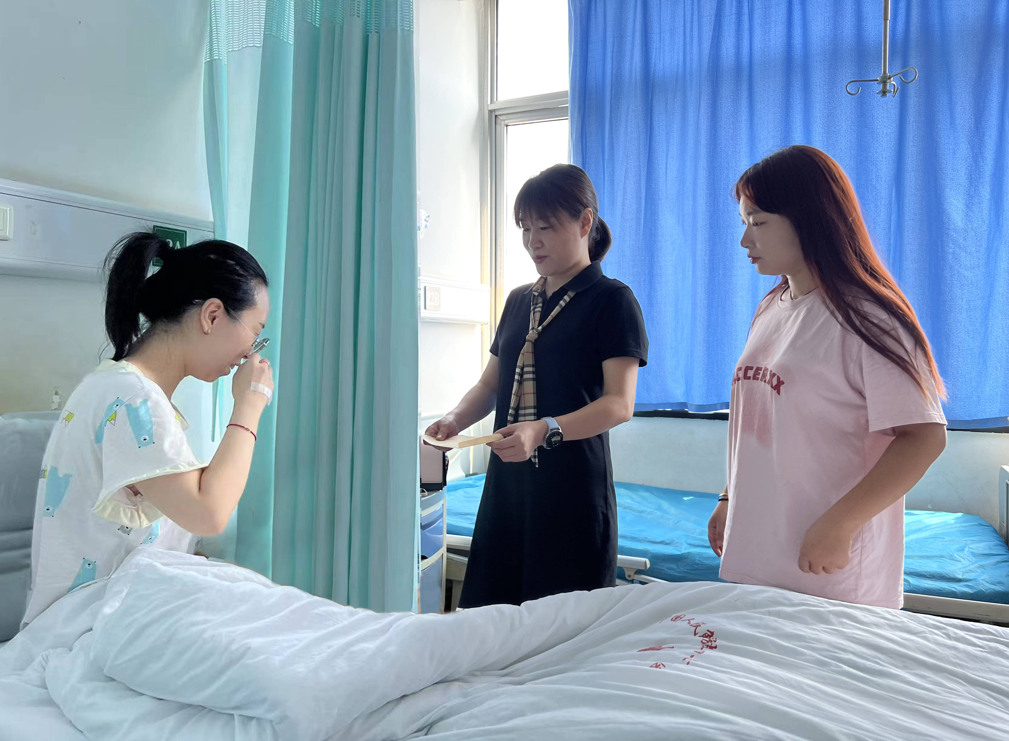 她表示,公司所有人非常关心高斐的身体,希望她安心养病,早日康复