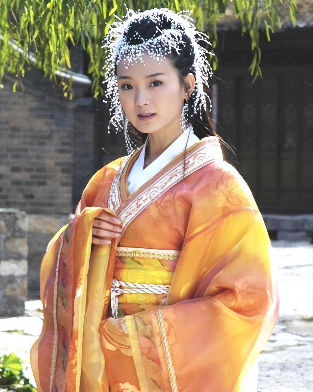 王艳:故宫豪宅变卖,48岁复出拍戏,25年的豪门婚姻带来了什么_生活