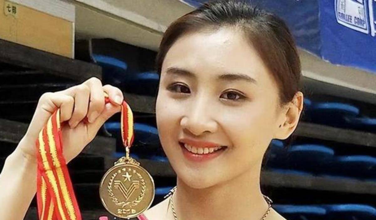 未婚先孕,怀胎30周办婚礼,却含泪处理婆家娘家矛盾_何雯娜_梁超_婆婆