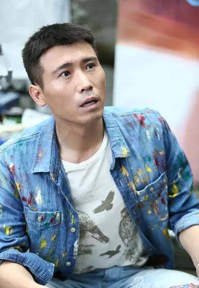 李乃文:演18年配角,47岁婚姻成谜,看看网友如何评价他的?