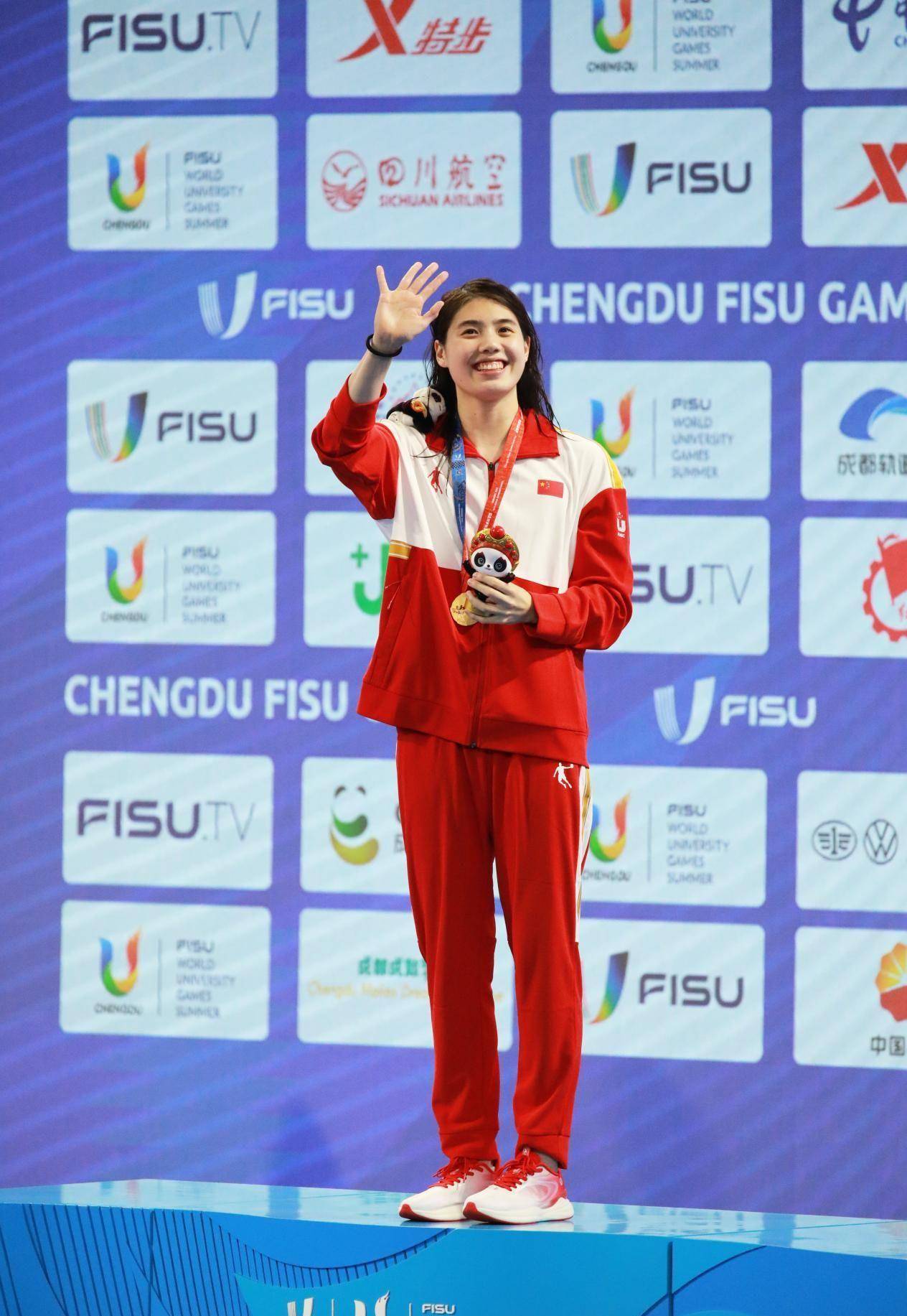九枚金牌给张雨霏带来的不仅是荣耀,更是未来的无限