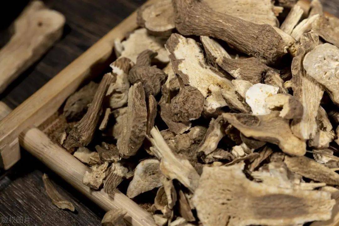 白云山维一植物精油成分科普,白术的作用和功效_症状_治疗_应用