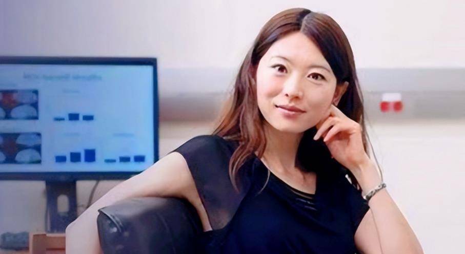 2000年,河南14岁高考状元何碧玉,750分上清华,赴美后不愿回国_女儿