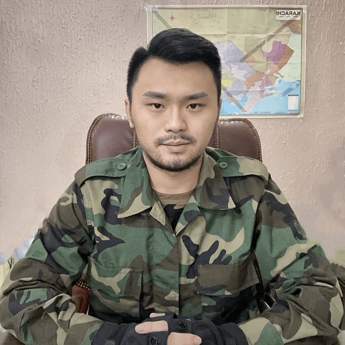 曝网红"八面佛"冒充雇佣兵!