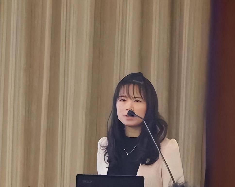 复旦妲己李敏:与4名博士交往,复旦硕导为她离婚,她怎么做到的_陆炎
