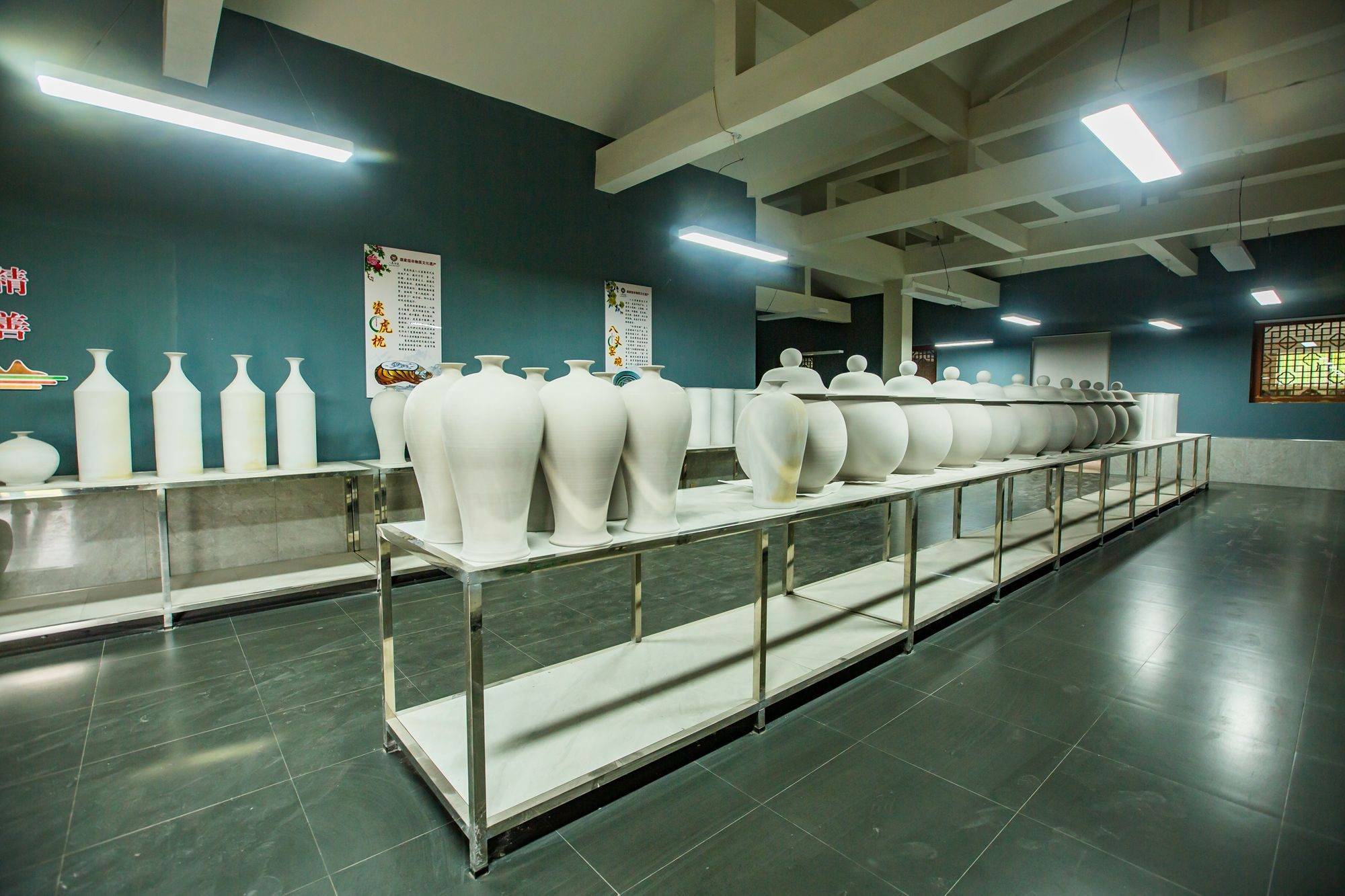 山西长治八义窑,是中国陶瓷史上第一抹彩虹,有着悠久的非遗文化_瓷器