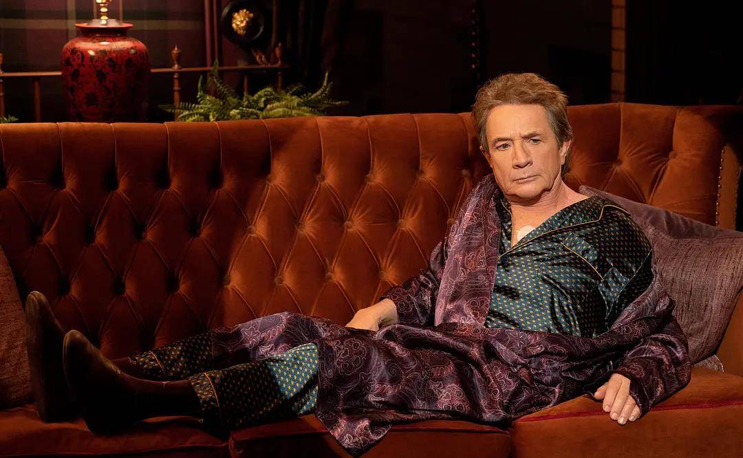 这部剧连续三季口碑炸裂!_oliver_selena_公寓