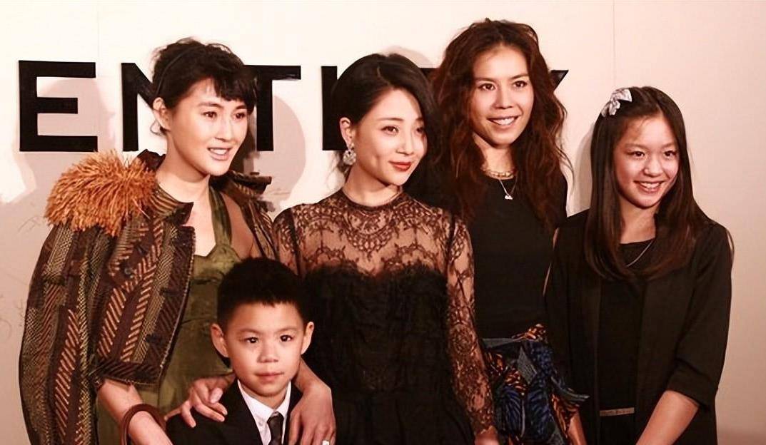 女星殷桃的新恋情!