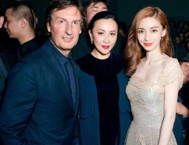 还有不少娱乐圈明星,刚刚公布男友张继科的景甜,气场女王刘嘉玲,素颜