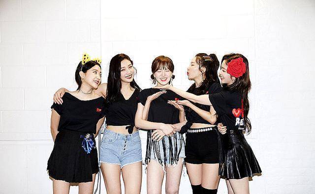 奇葩造型早有迹可循,全靠"烤地瓜"_lisa_黑色_人间