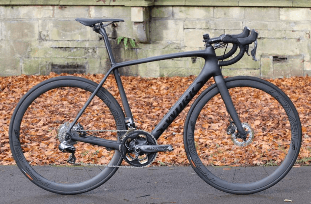 tarmac提供碟刹制动,从表面上看,除了增加了碟刹制动器之外,sl5几乎没