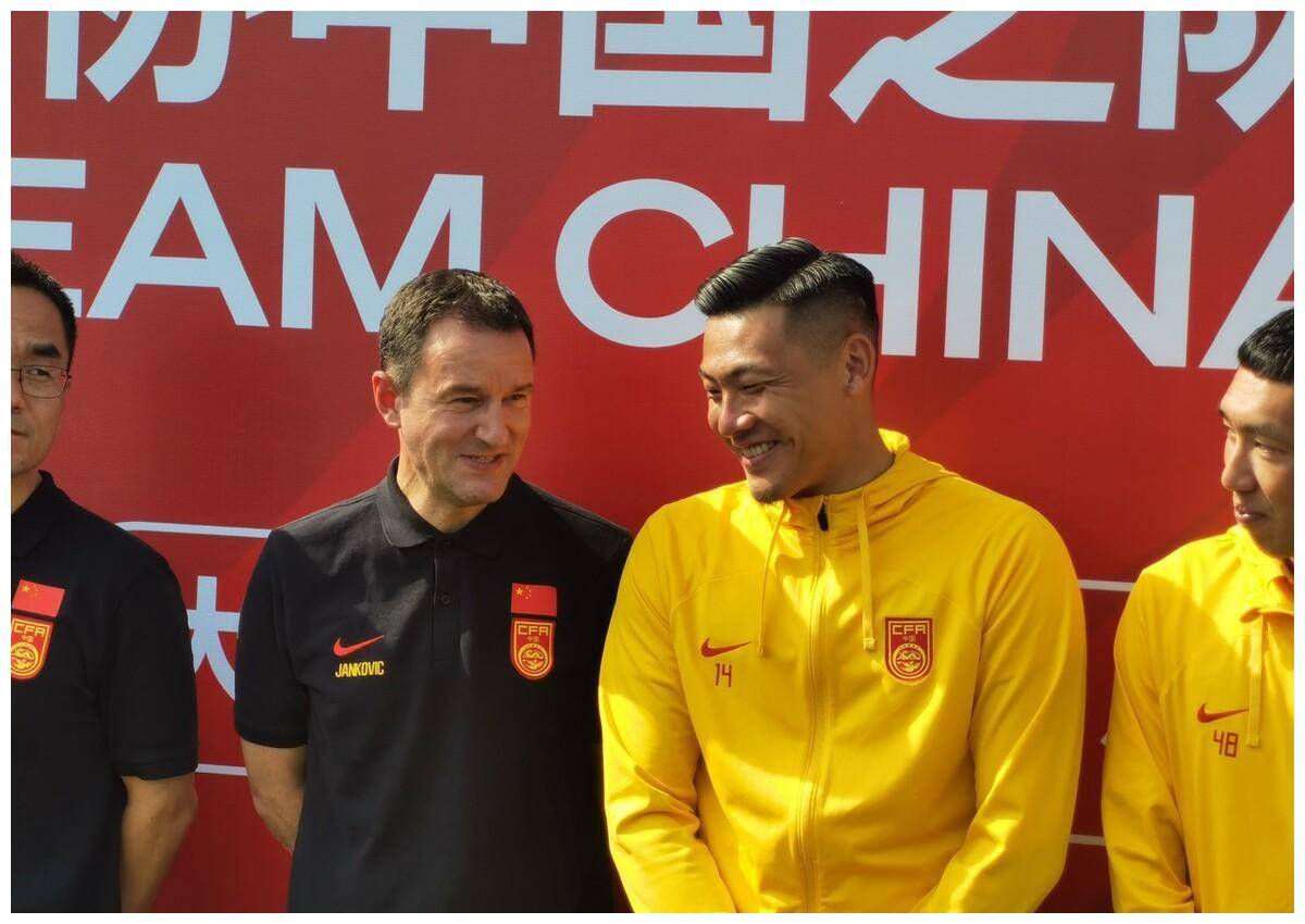 扬科维奇做出正确决定,恭喜吴曦费南多,武磊艾克森安心了_国足_中国