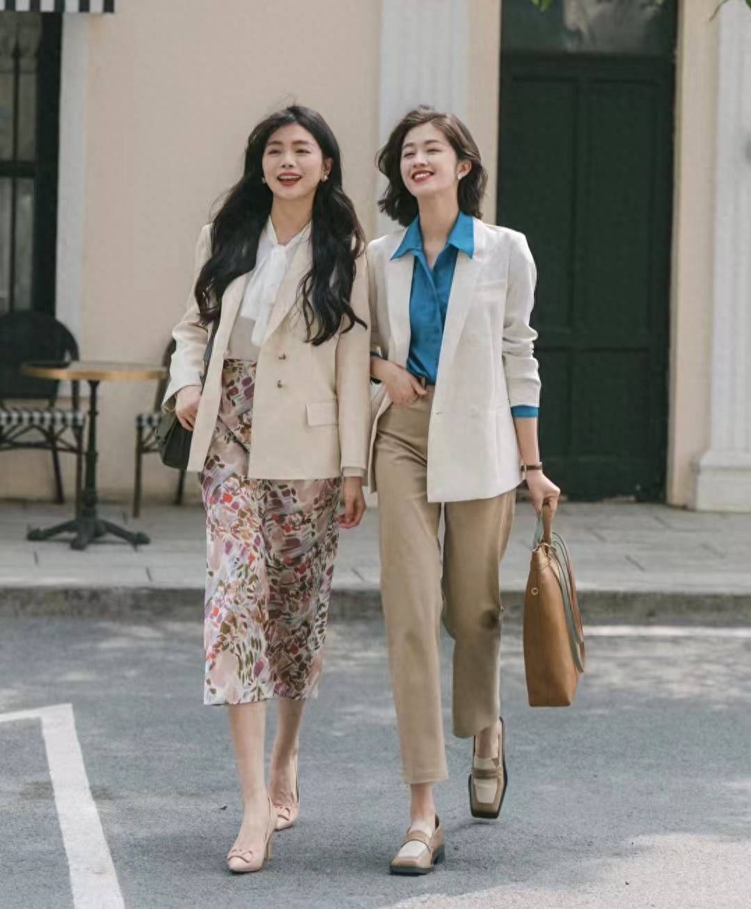 秋天穿衬衫搭配这10款外套就很好看,时尚又好看,还有高级感!