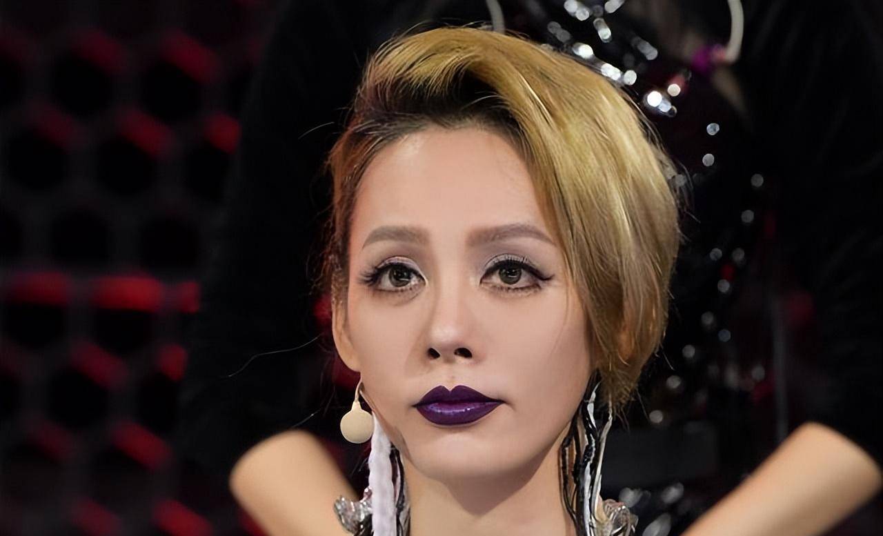 宁静街拍被嘲"孔女"?如何评价外观?_性格_美貌_女人