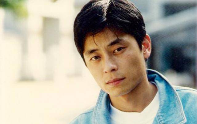 57岁王杰跟粉丝要钱开演唱会,近照苍老落魄?