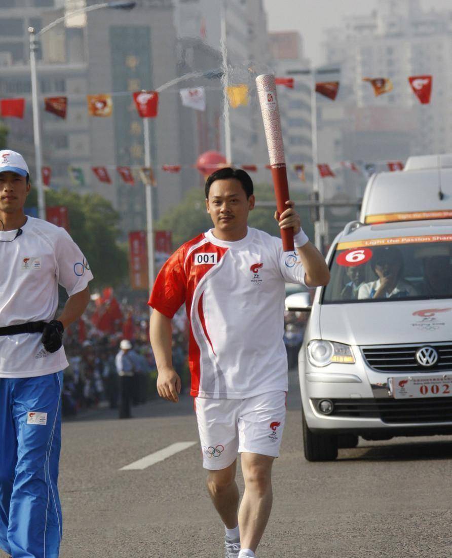 占旭刚:仅凭几枚奖牌荣升副县,娶初恋空姐,现如今官至副厅级!