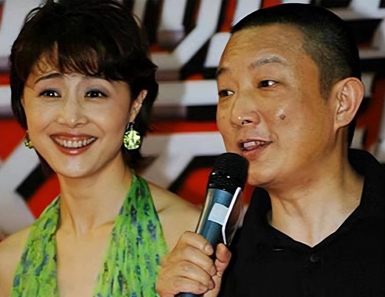 与刘蓓结过两次婚,儿子是他的骄傲,没脸出席儿子的婚礼_黄鸣_张若昀