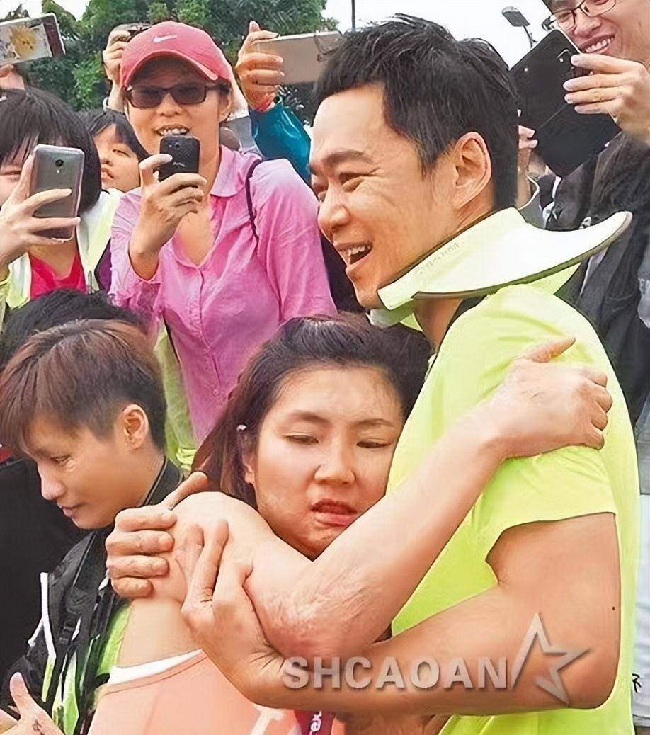 再看任家萱张承中的婚姻,才明白他们分手是最好的选择_selina_罗志祥