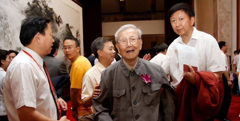 放弃55万年薪毅然回国,被辐射弄瞎眼睛,功成后却落选两弹元勋_研究_承