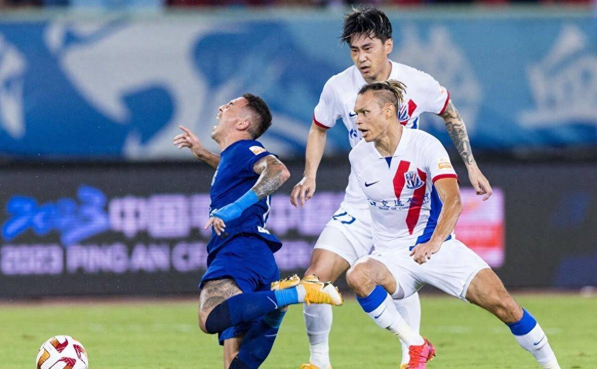 中超-申花2-1神奇逆袭 !武汉落后海港11分_进球_比赛_进攻