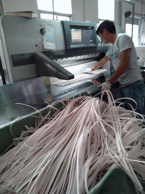 附近急招切纸工人_工作_纸张_技能