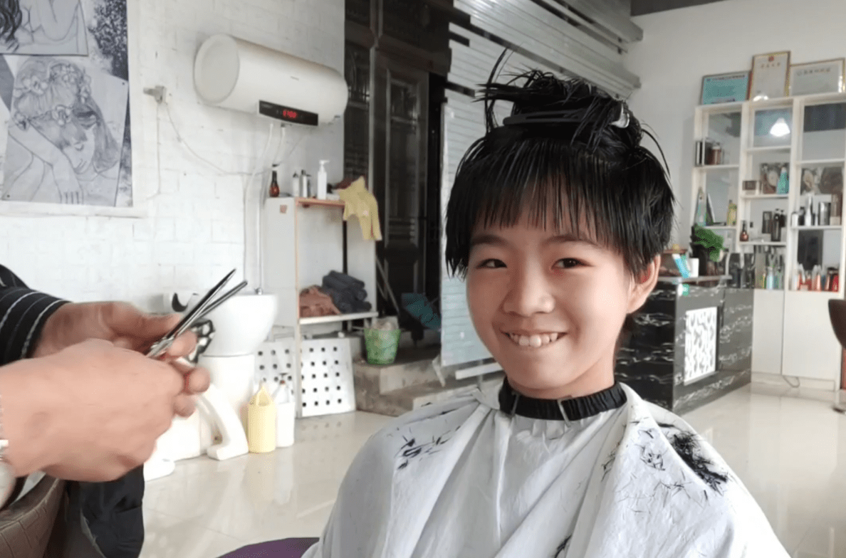 初中生的标准发型火了,男生被评像"劳改犯",女学生更惨不忍睹_要求