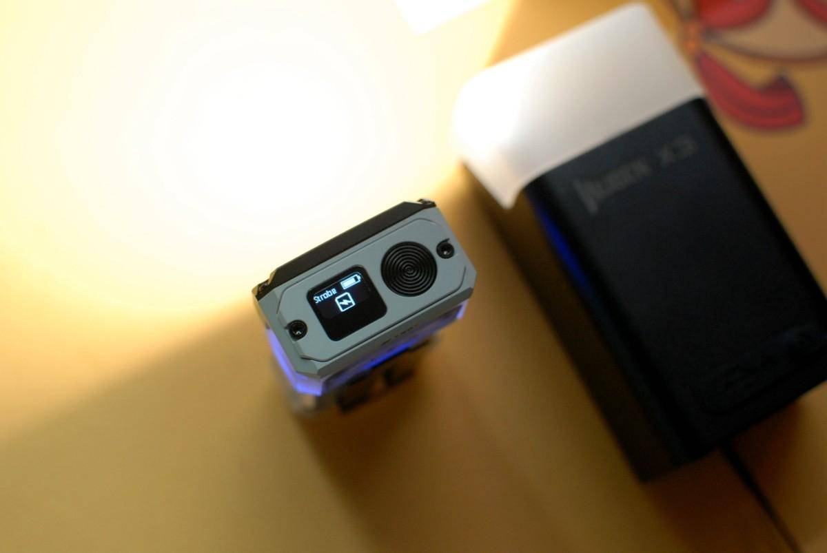 务本X3猫头鹰多功能EDC随身灯:造型可爱,身材迷你,挂绳是亮点