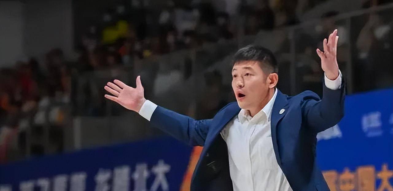 陈磊正式卸任,可兰白克退役,北京首钢签约埃文斯_赛季_外援_篮球