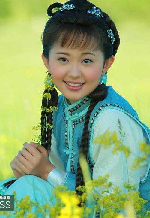 一直都是跟在紫薇的后面,孙耀琦的金锁,也不像范冰冰那么明艳,就是中