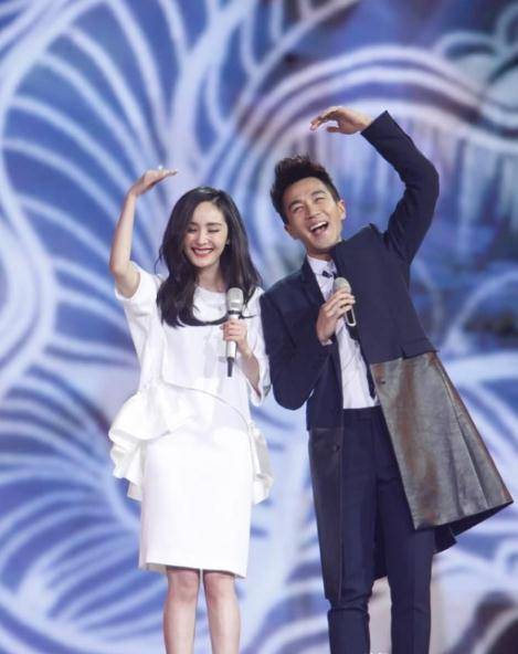 二人分手之后,杨幂也几次与娱乐圈的男明星传出绯闻,比如李易峰,陈伟