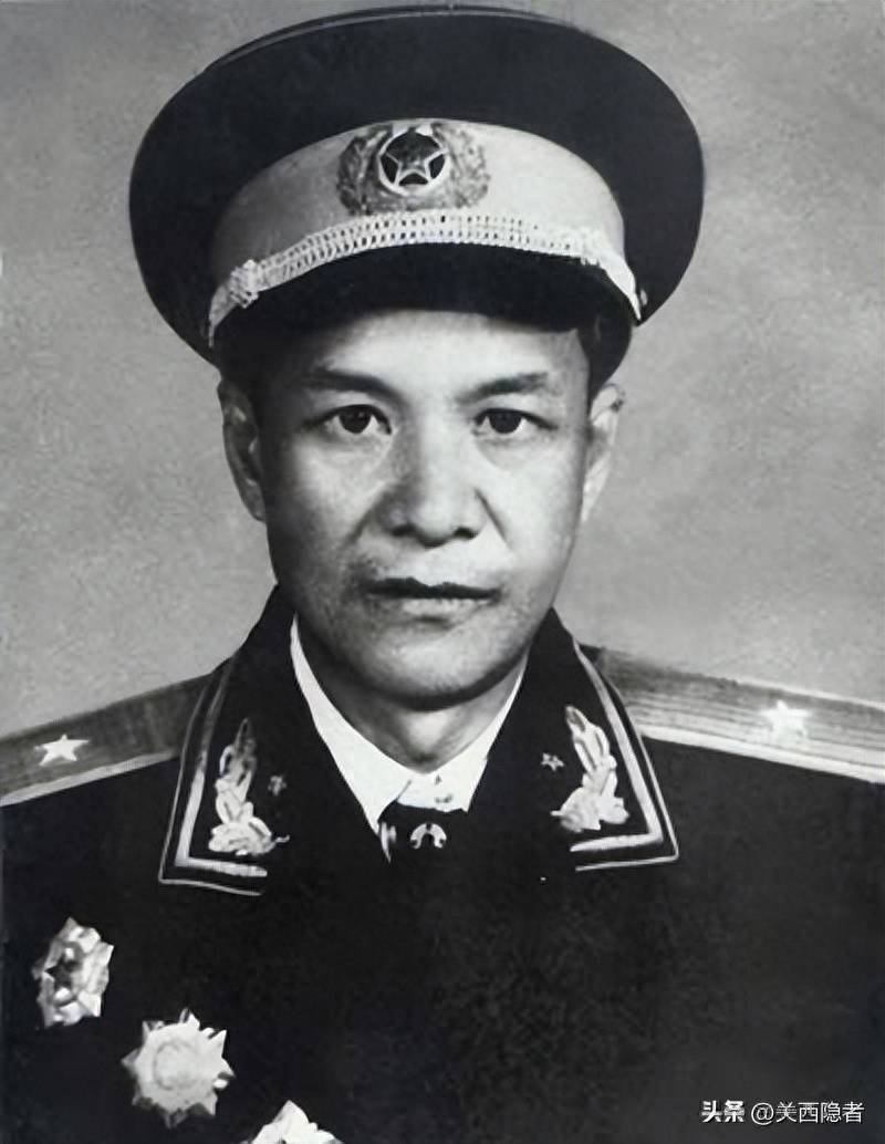 同日,林彪致电胡奇才和12师师长江燮元,政治委员潘寿才并12师全体
