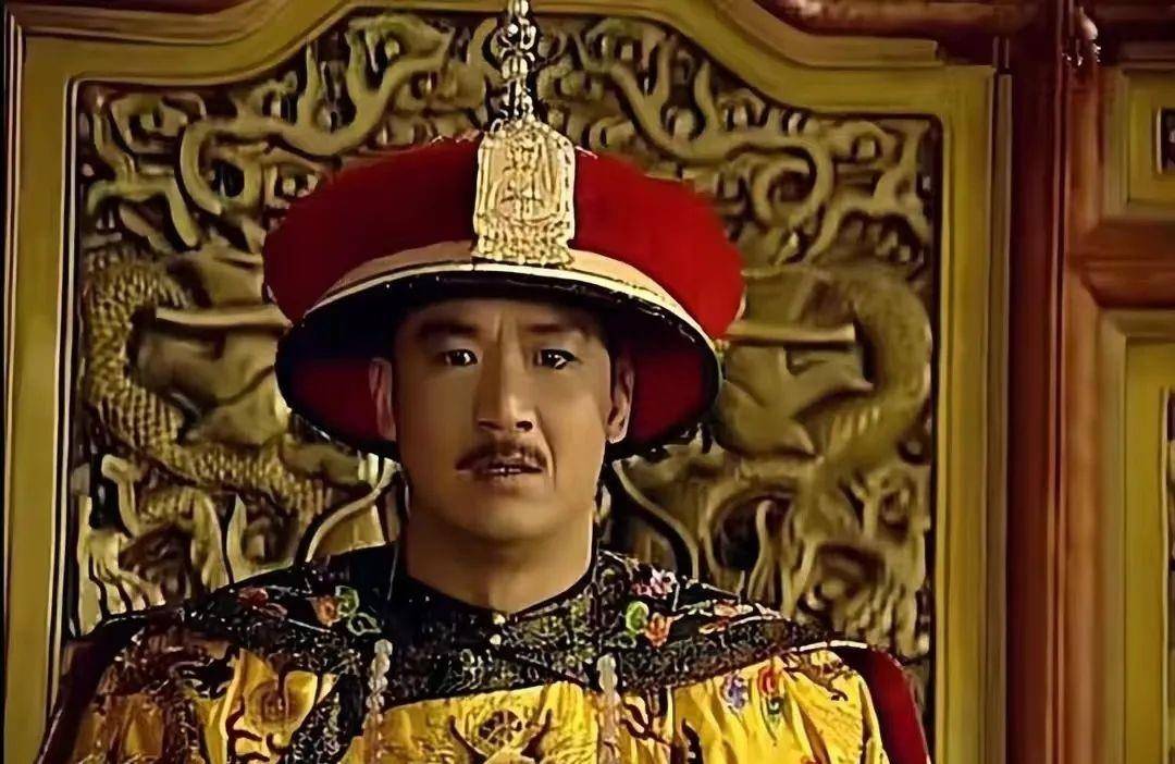 里觊觎美色的乾隆,还是《康熙微服私访记》里懂人的康熙,张国立的皇帝