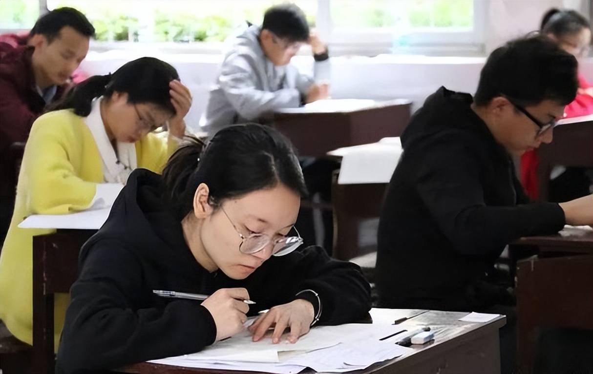 教师资格证书封面图片图片