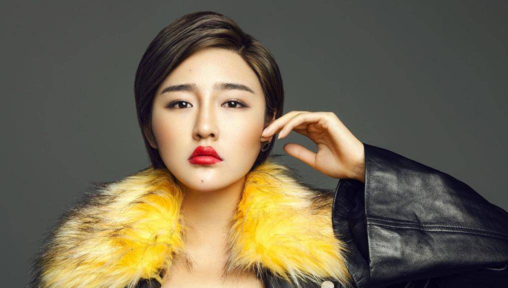 理性的网友开始觉得关晓娜的话不可信,但娇娇的话也不能全信.