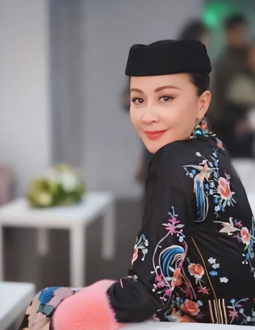 梁朝伟产子风波再添新瓜,与女子日本约会,刘嘉玲坐不住了_事情_网友