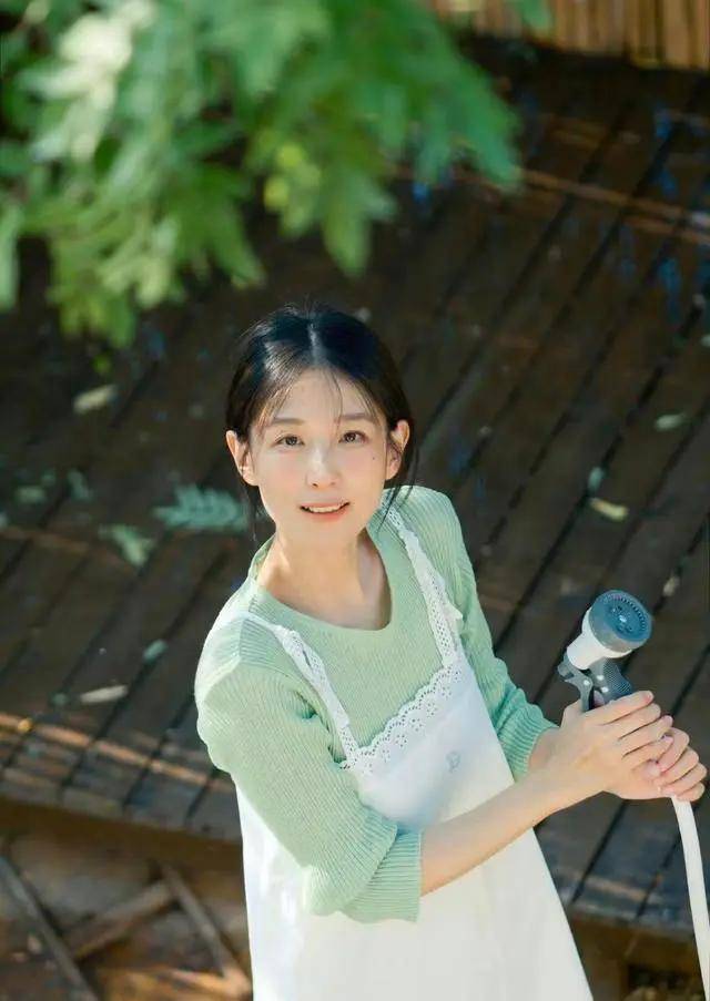 她不拍偶像剧,真的太可惜了_赵霁_风格_色彩