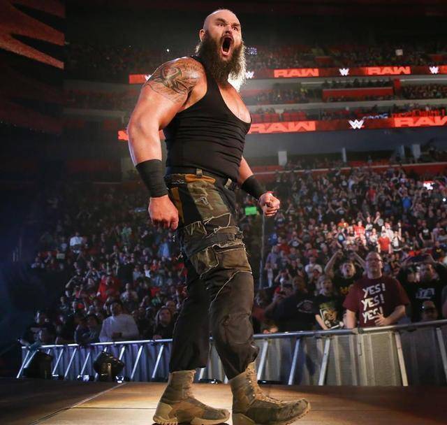 从阿诺德大力士冠军,到wwe冠军,"黑羊"的实力有多恐怖?