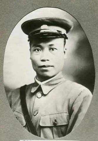 云南王-龙云,从武林高手到主政云南十八年,命运多舛侠肝义胆_唐继尧