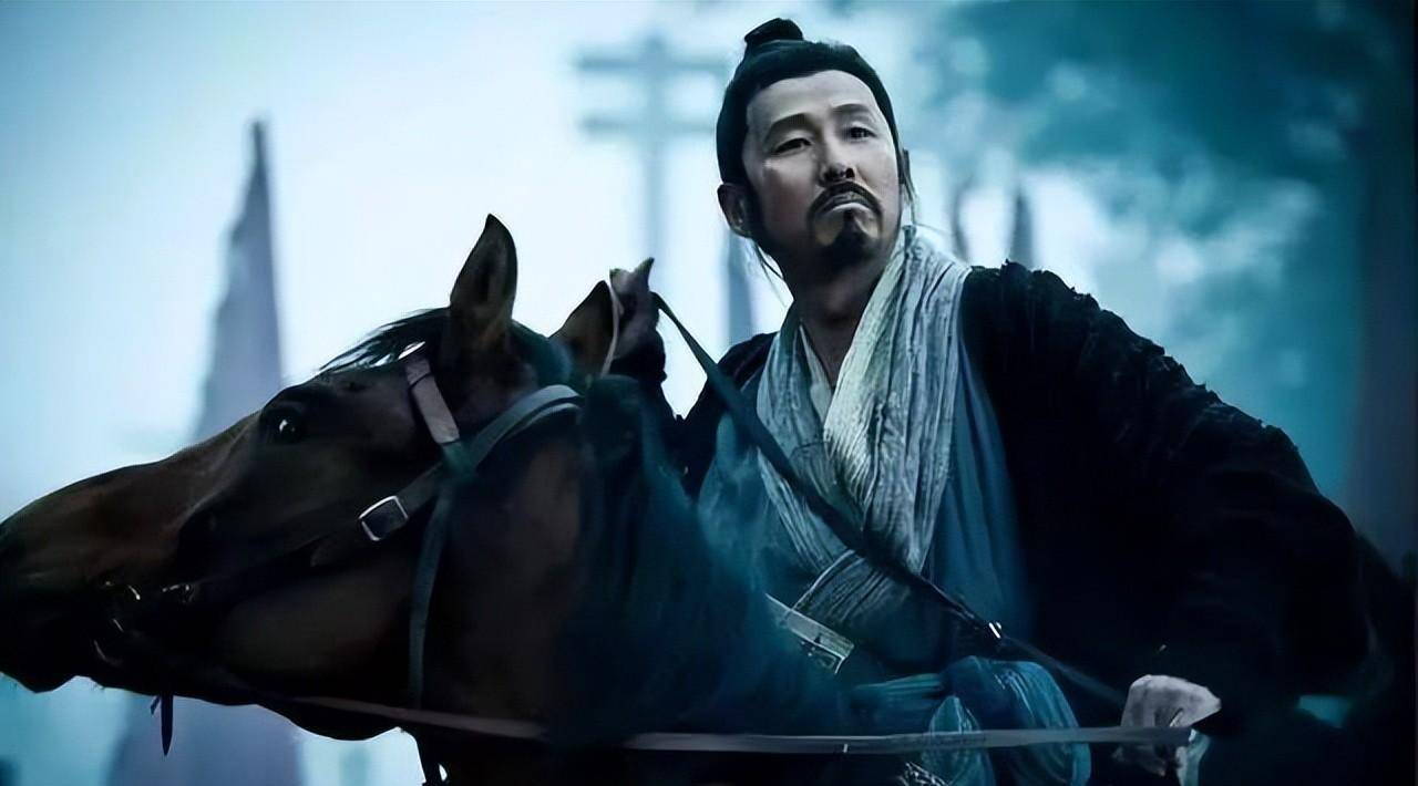 汉朝人朱博,担任左冯诩(京师统辖的官,汉时将京兆尹,左冯翊,右扶风称