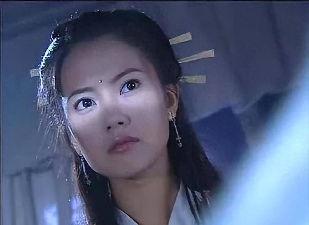 杨雪饰演的江玉燕并不是真正的狠人,有人手段比她还狠_燕洵_因为_黑化