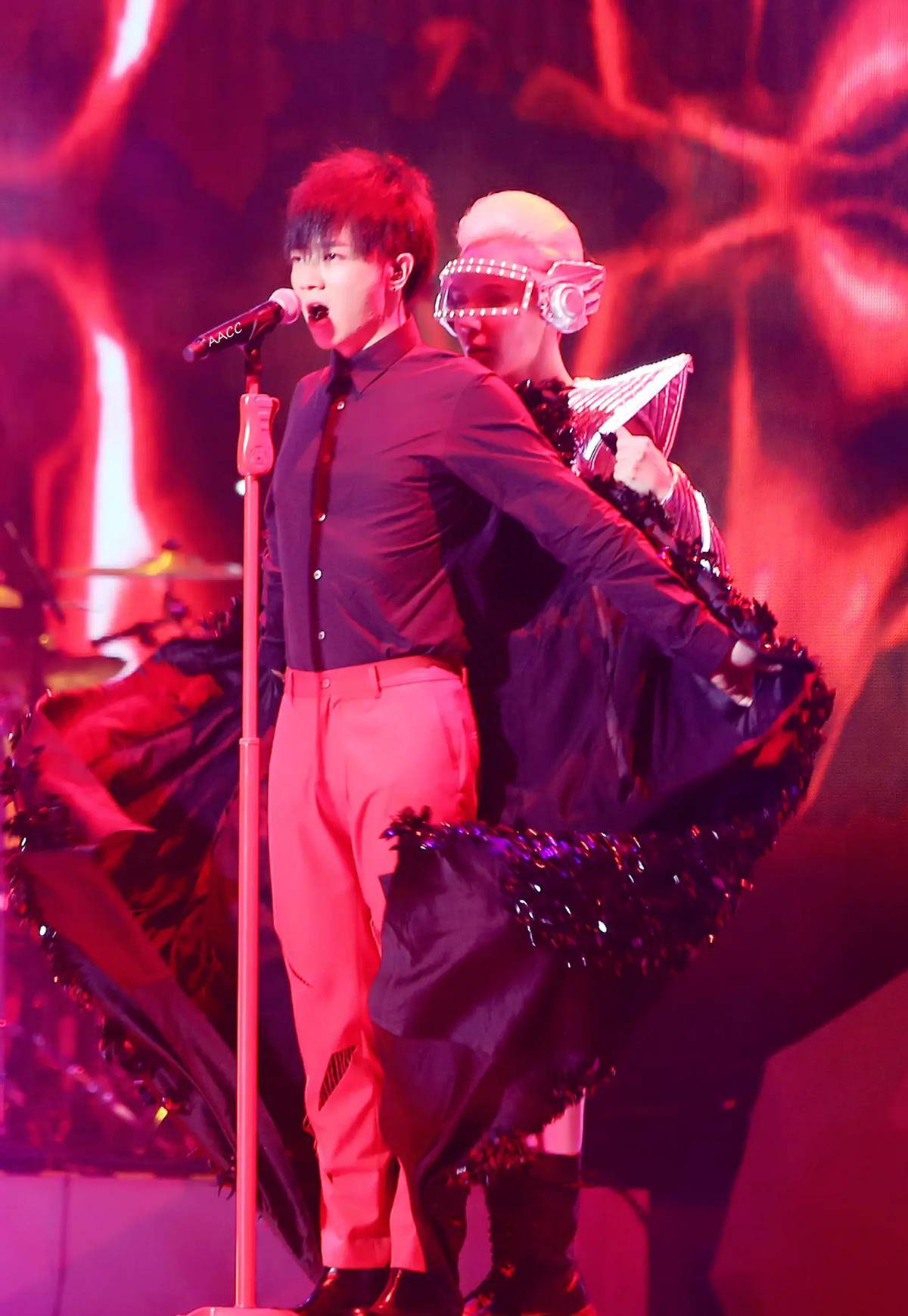 华晨宇_乐坛_蔡徐坤