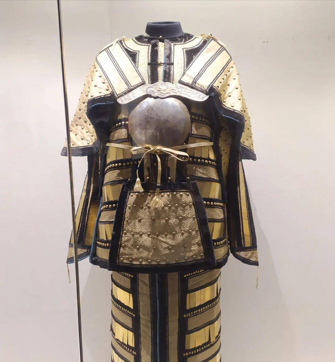 清代臂甲之变化-从后金入关前至乾隆时期_盔甲_部件_棉甲