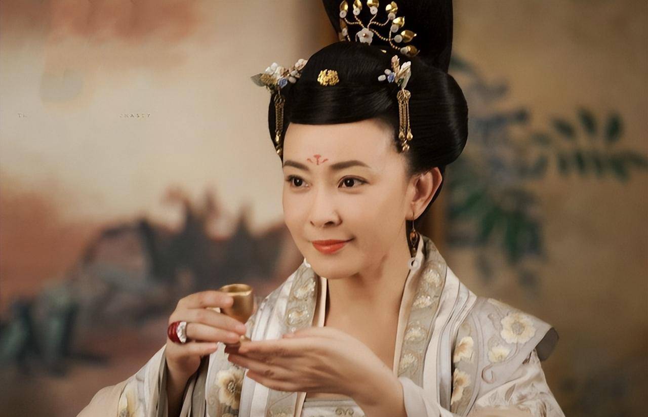 大唐韦皇后:武则天儿媳妇,想要效仿婆婆做女皇,却败给了李隆基_李显