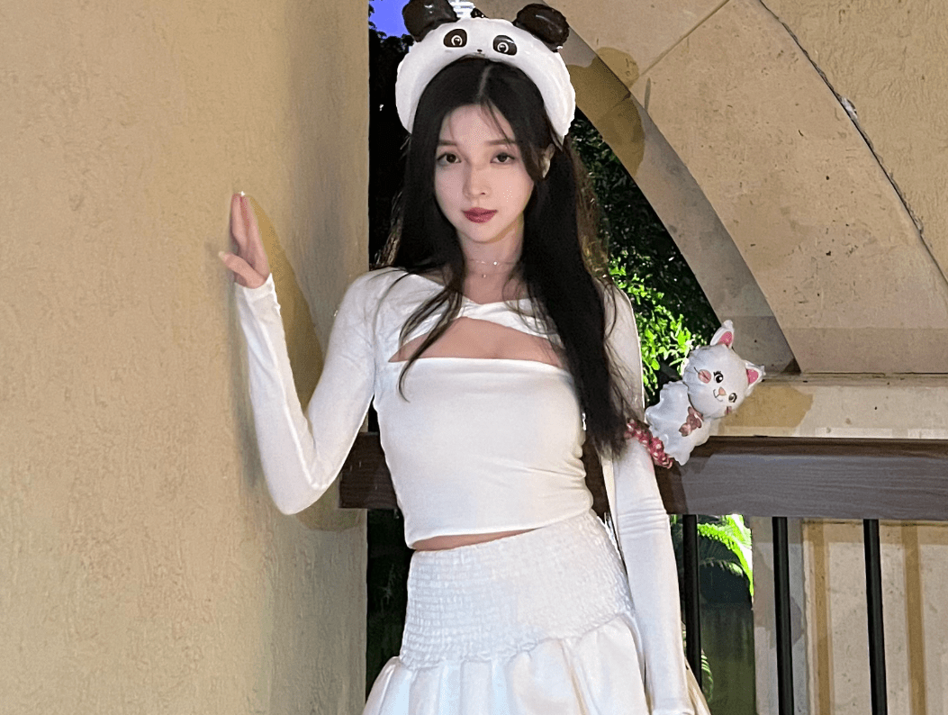 其实李现已经31岁,谈恋爱或者与女友同居都是很正常的事情,而且晓雪