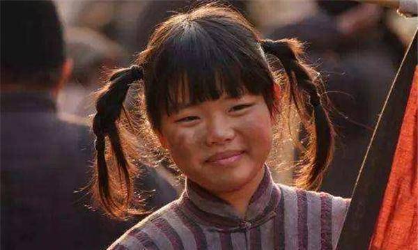 当初被骂最丑童星,现如今又是学霸又是实力派,而且还变美了!