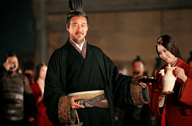 张丰毅与"小龙女"一起健身,两人加起来120岁,身材让人羡慕_李若彤