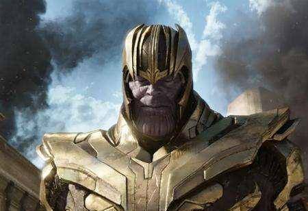 电影《复仇者联盟4》:灭霸临死前为何面无表情地坐下?