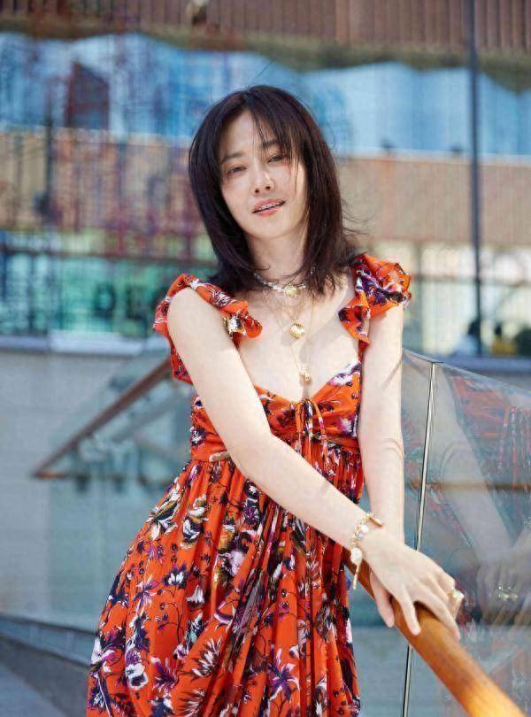 这身材太嚣张了!39岁谭卓,有颜值更有演技的实力派!_角色_表演_魅力