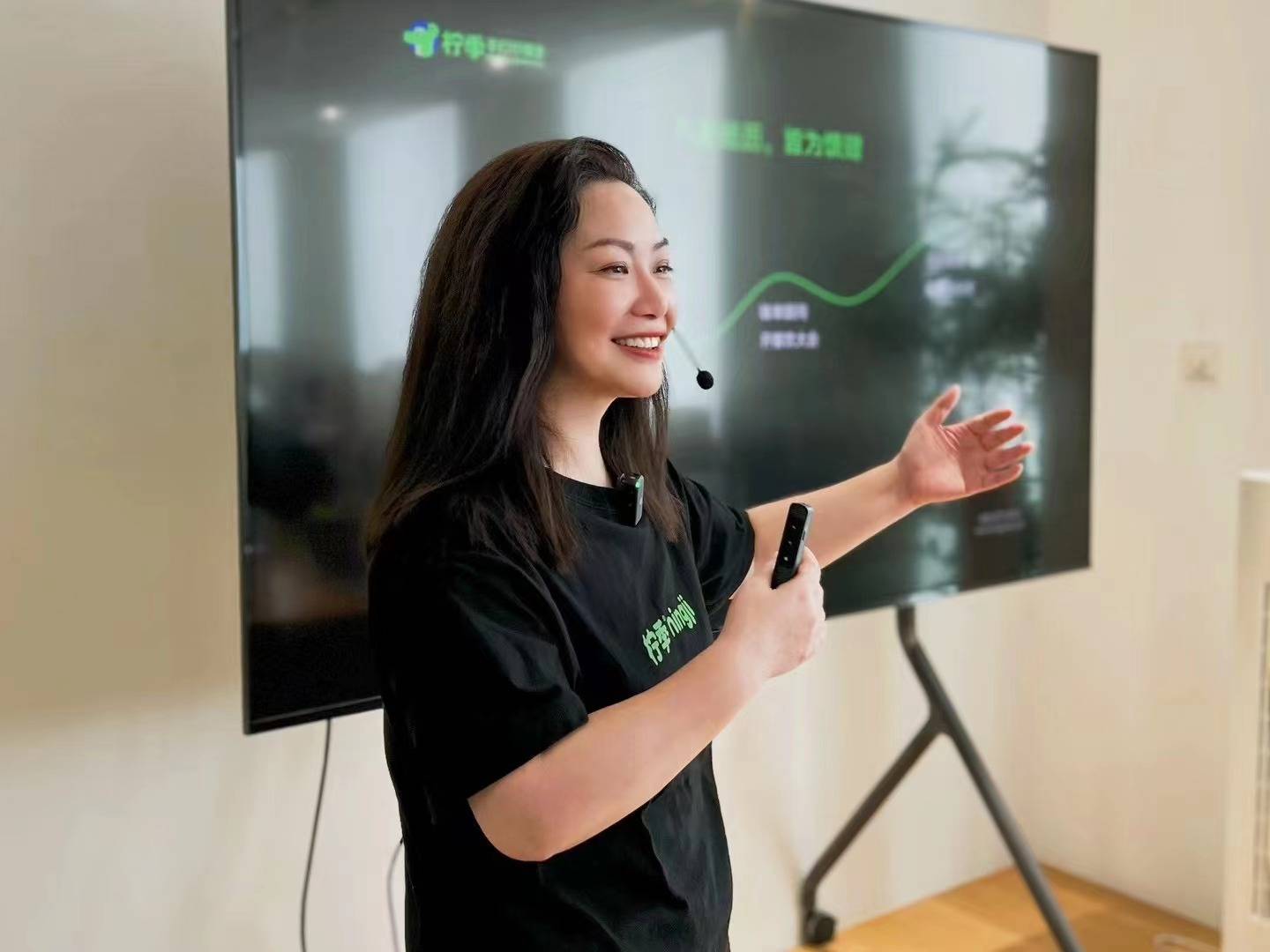 柠季创始合伙人汪洁认为:"红海的是茶饮不是茶饮企业,之所以没有找到